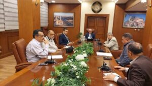 محافظ بورسعيد يواصل اجتماعاته لمتابعة إجراءات توريد القمح.