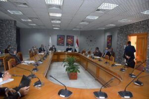 استكمال المقابلات الشخصية لمرشحي مسابقة الموظف المثالى بجامعة حلوان  