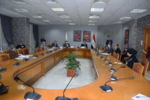 استكمال المقابلات الشخصية لمرشحي مسابقة الموظف المثالى بجامعة حلوان  