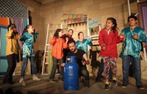 ست الدنيا " من جديد على العائم الصغير ..... الخميس 