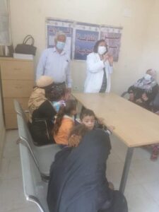 الكشف عن 636 مواطن بالقافلة الطبية بقنا