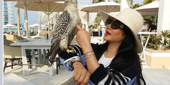 السعودي رعش بين سارة والإعلامية لوجين عمران