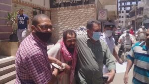 71 محضر تسول في ميادين قنا خلال حملة المحافظة للقضاء على التسول