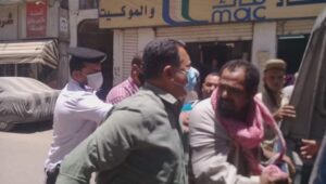 ي" بأن إجمالي محاضر التسول التي جرى تحريرها للمتسولين بلغت 71 محضرا، مؤكدا أن الحملات ستتواصل للقضاء على هذه الظاهرة الخبيثة التي تسيء للواجهة الحضارية لمحافظة قنا الجميلة، مشيدا بجهود لجان مكافحة التسول التي سرعان ما لاقت استحسان المواطن القنائي، مشيرا 