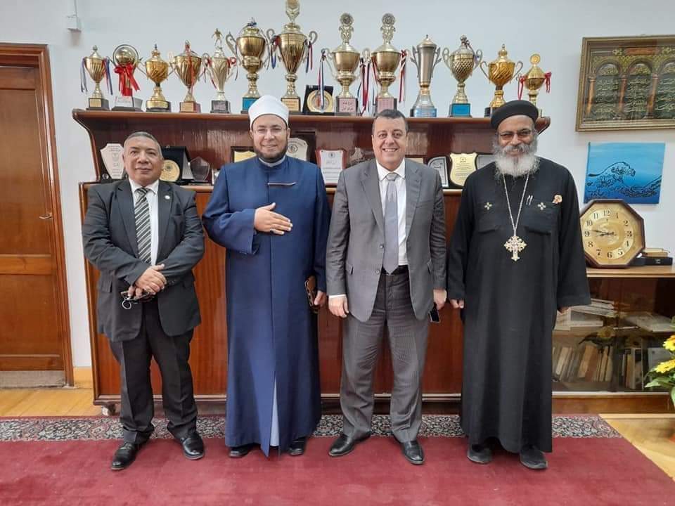 لقاء هادف يجمع بين معالي