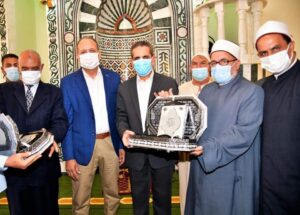 محافظ الغربية يفتتح مسجدين بمركز طنطا بتكلفة ٤.٥ مليون جنيه.