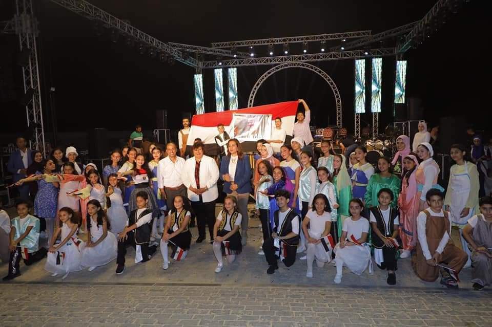بحضور محافظ دمياط ووزيرة