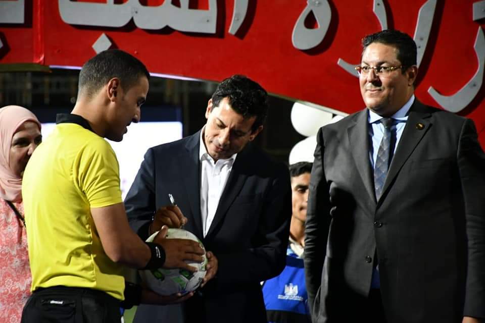 "الدكتور أشرف صبحى " يشهد