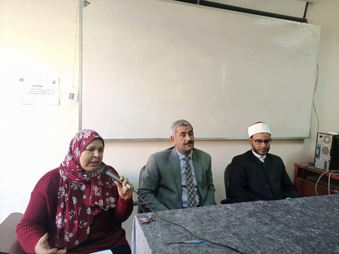 كلية الألسن بجامعة 