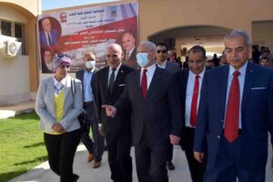 محافظ الأقصر ورئيس الجامعة يفتتحان 