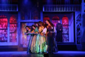 "أحدب نوتردام"  