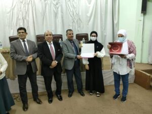 الاحتفاء بالطللب الاوائل  