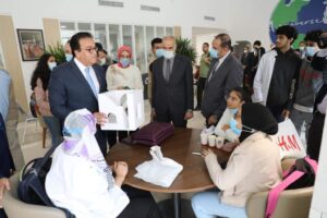 وزير التعليم العالى يتفقد