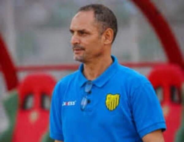 نهضة بركان يتعادل سلبيًا مع المغرب الفاسي في الدوري المغربي