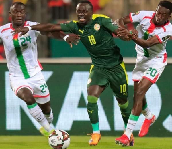 المنتخب السنغالي بنهائي