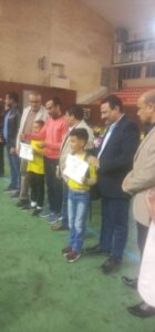 يعيد الألومنيوم الحياة للصاله