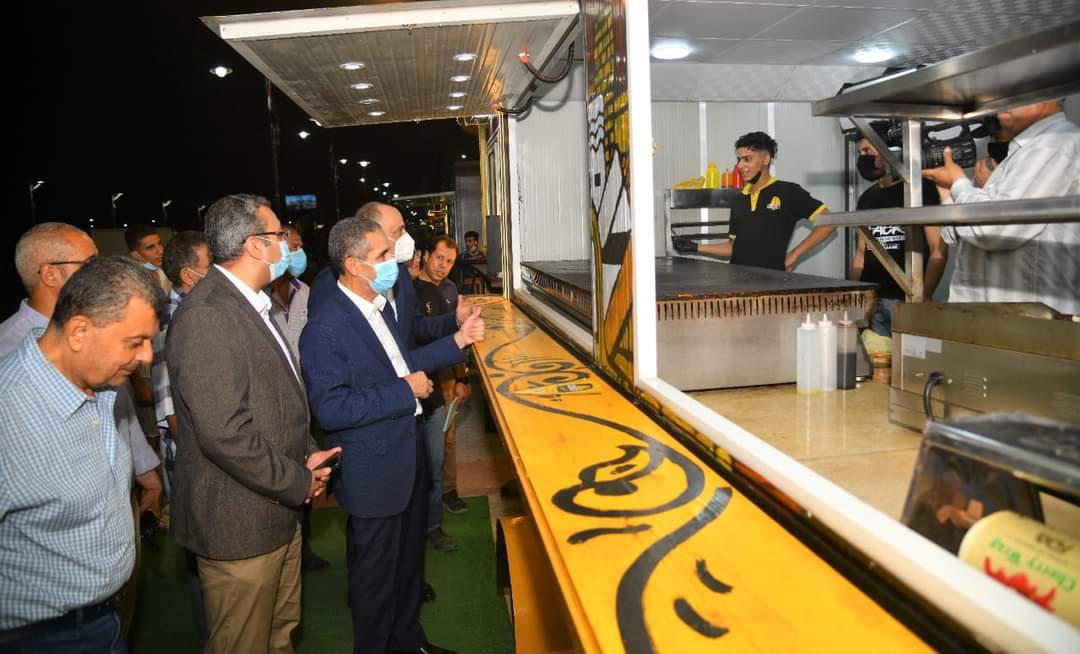 محافظ الغربية ورئيس لجنة مشروعات النواب يتفقدان مشروع عربات الطعام المتنقلة
