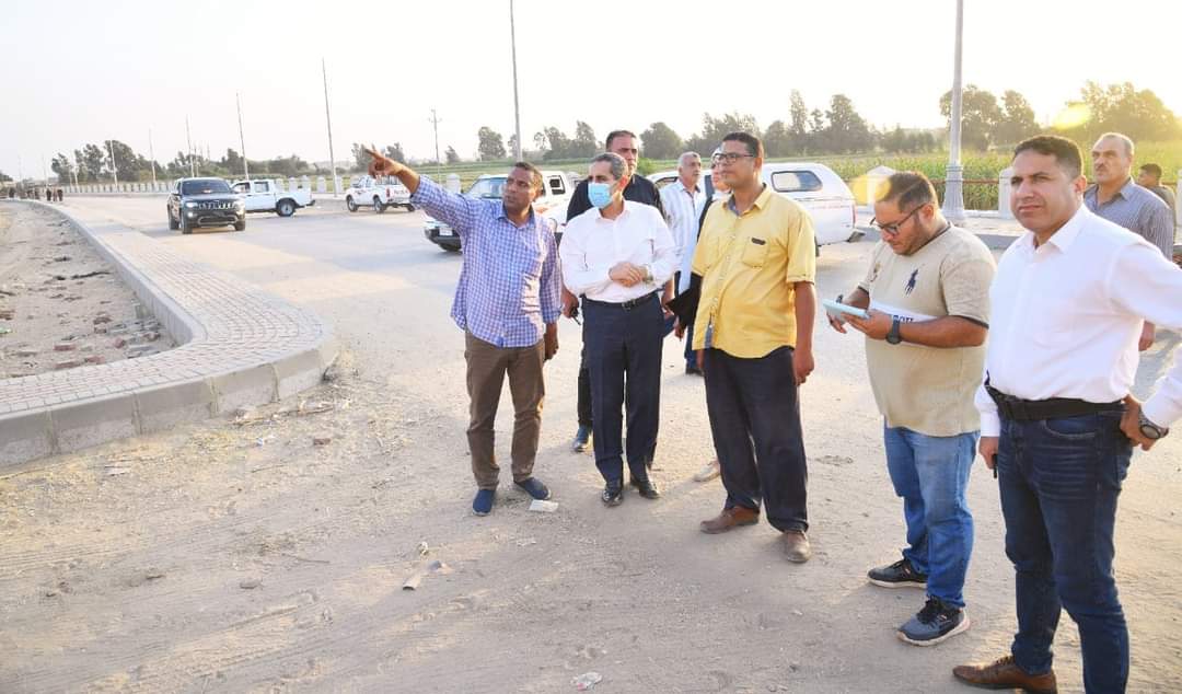 جولة مسائية لمحافظ الغربية لمتابعة مشروعات حياة كريمة بنهطاي