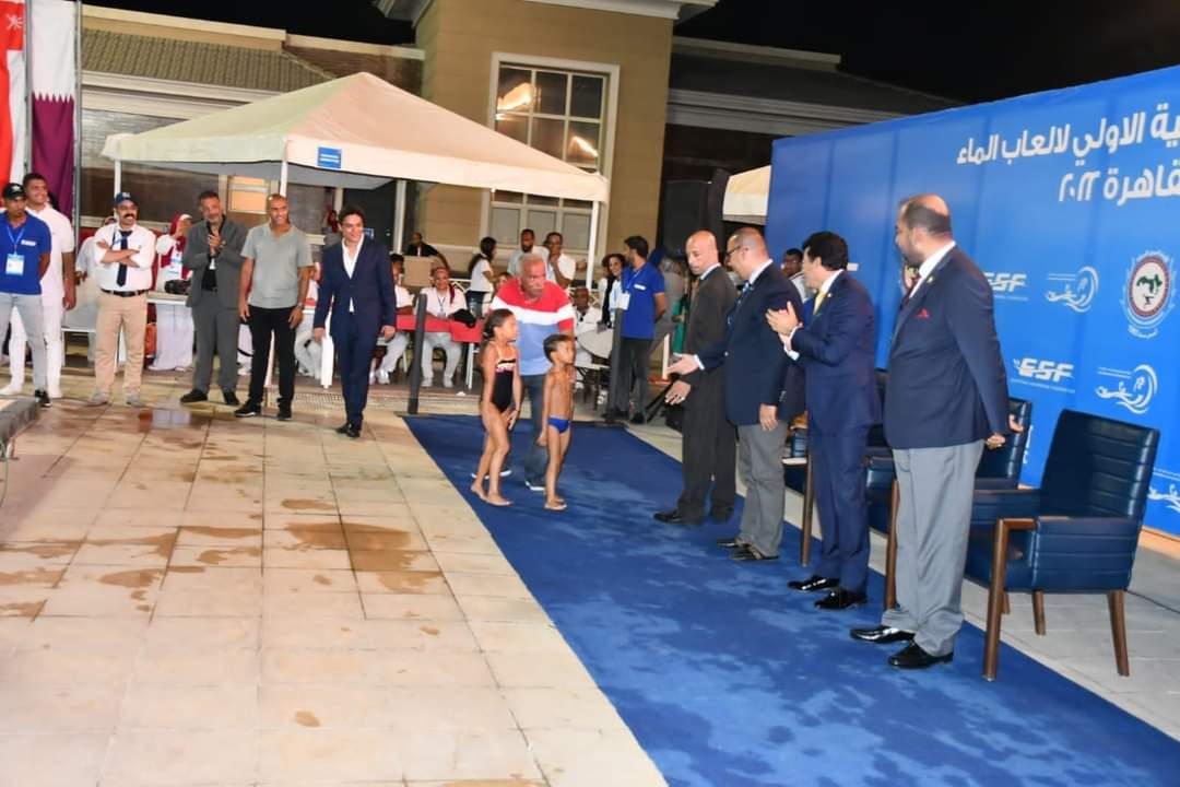 الدكتور أشرف صبحي يشهد ختام منافسات البطولة العربية الأولي لألعاب الماء
