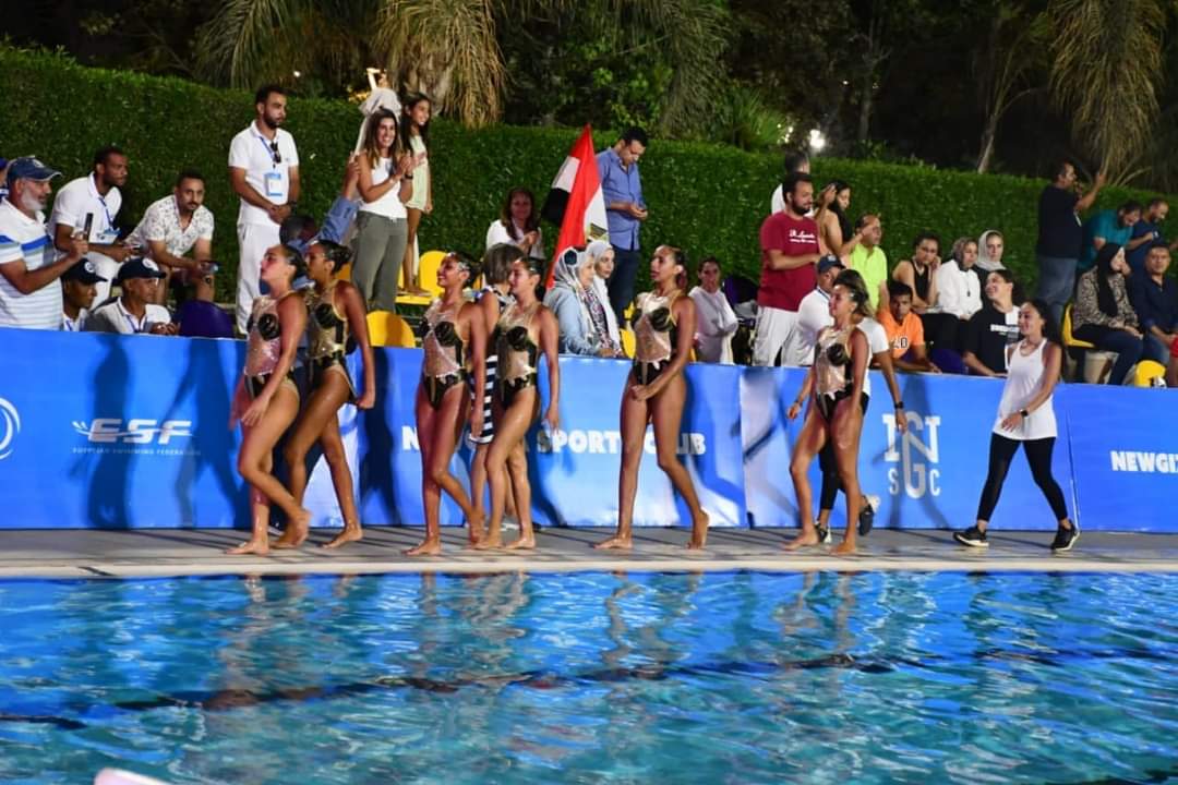 الدكتور أشرف صبحي يشهد ختام منافسات البطولة العربية الأولي لألعاب الماء